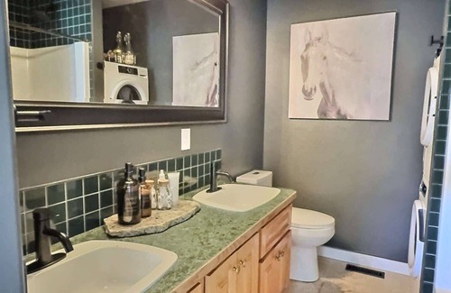 Okanagan-Similkameen House | Taurean Vines Guest house