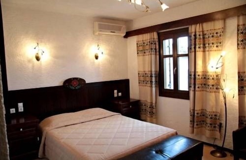 Aristi Hotel | Taxiarches Hotel