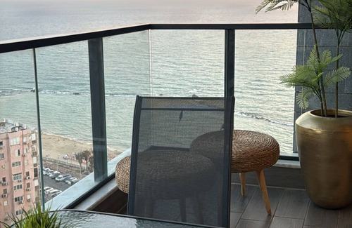 Bat Yam Apartment | tBat Yam Beachfront Apartment – 10 Min from Tel Aviv - 3 bedroom