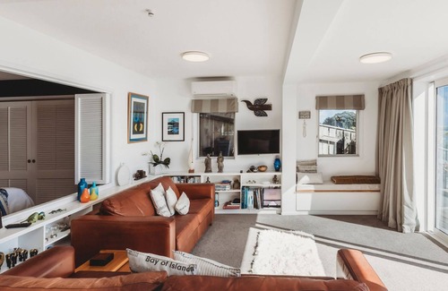 Bell Block Apartment | TE MOANA WATERFRONT - Located right on the bell block waterfront