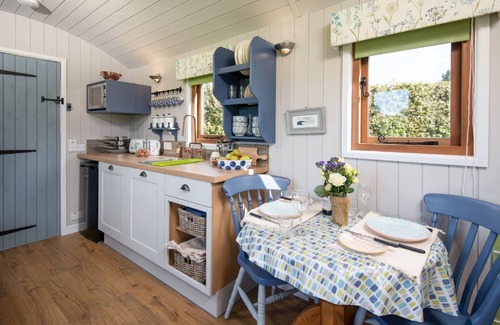 Bowsden Cabin | TEASEL SHEPHERD'S HUT, near Berwick upon Tweed - sleeping 4 guests