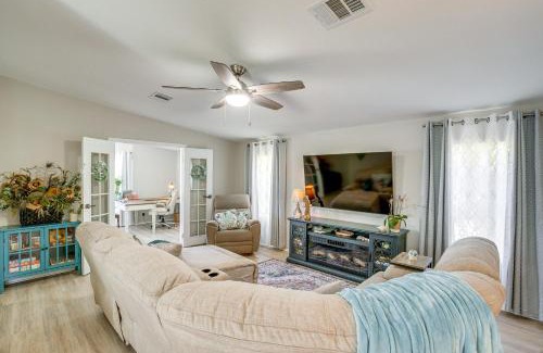 Grove City House | Tee Off and Soak Up Sun! Airy Englewood Gem with Yard