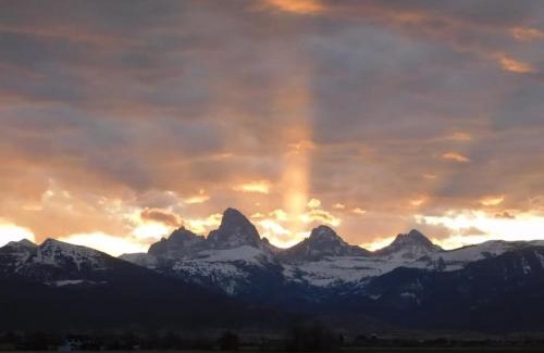 Leigh Creek Estates House | Teeny Teton Home with Panoramic View