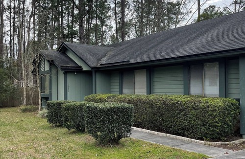 Southside Apartment | Temp studio apt on lake in Mandarin w WiFi near Mayo, Beach, and St.Augustine