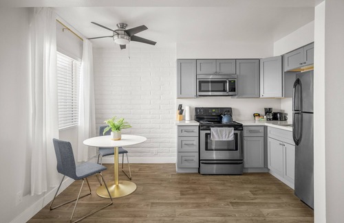 Tempe Cottage | Tempe Rental: Modern Comfort in Prime Location