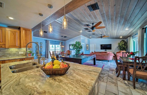 Kyrene-Superstition House | Tempe Temptation: Luxury Home w/Jacuzzi