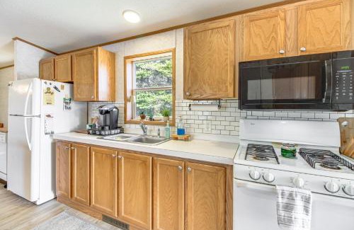 Puposky House | Tenstrike Lake House on 60 Acres Hike and Fish!