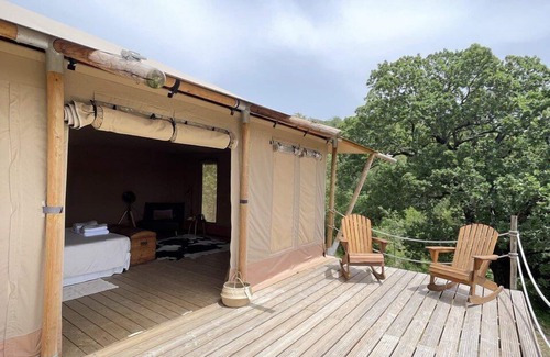 Scansano RV Rental | Tent-Ensuite with Shower-Tenda Lusso BagnoStardust