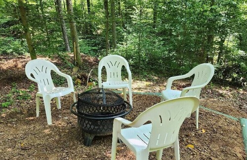 Logan RV Rental | Tentrr Signature Site - Lazy Ferret Glamping - Camp Bobcat