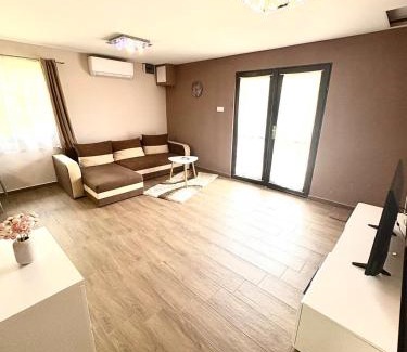Gunaras Apartment | Termàlkert vendèghàz