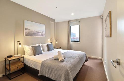 Geelong Apartment | Terminus Apartment I Steps from Geelongs Buzz