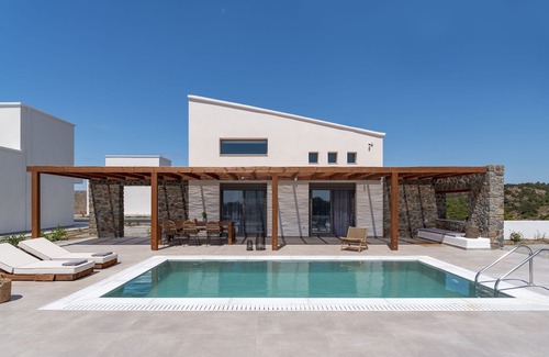 Kiotari House | Terra d'Oro Sea view villa with private pool
