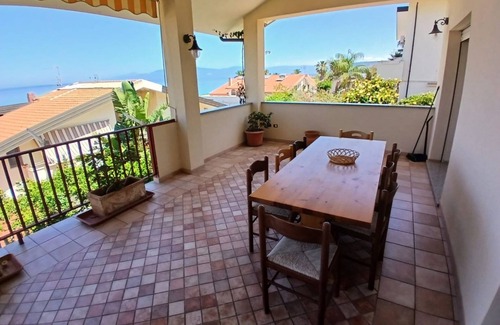 Pizzo Apartment | Terrace and Sea View (PIEDIGROTTA TERRACE)