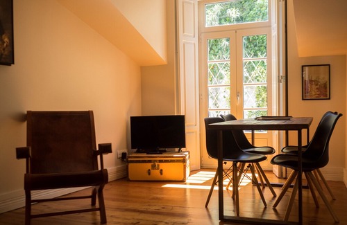 Alfama Apartment | Terrace in Graça - Comfortable, sunny and quiet.