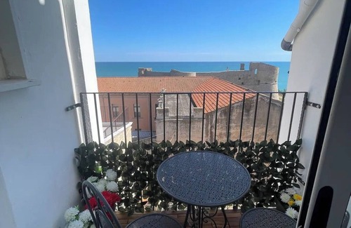 Ortona Apartment | Terrace overlooking the sea and 5 minutes from the "Costa dei Trabocchi" bike path