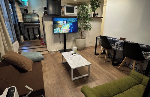 Nishi-Shinjuku Apartment | Terrace, room with full kitchen. 3-minute walk from the station and within walking distance of the city center