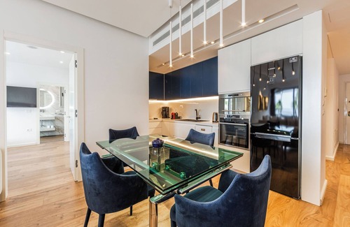 Vlore Apartment | Terrace Suite by the sea