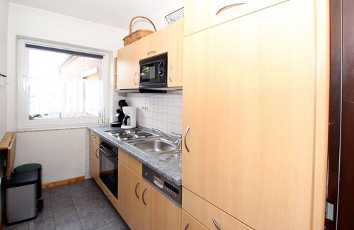 Westeraccumersiel House | Terraced house, Dornumersiel