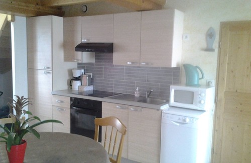 Le Vast Cottage | Terraced house in stone, near a river. peaceful