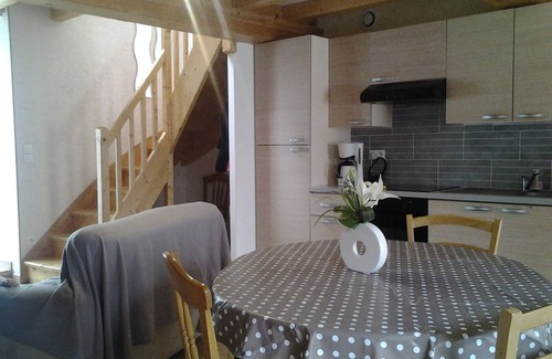 Le Vast Cottage | Terraced house in stone, near a river. peaceful