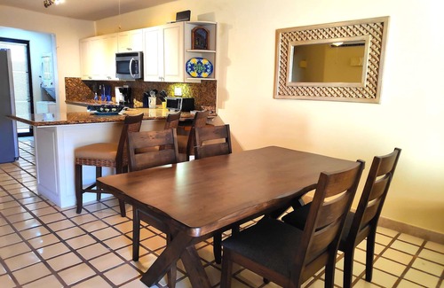 Centro Condo | Terrasol Condo w/Private Patio Near Cabo’s Beach