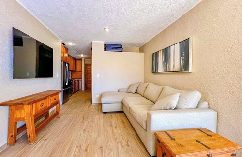 Centro Condo | Terrasol Romantic Escape, Gym, BBQ, & Ocean Views