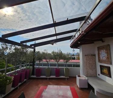 Elefsina Apartment | Terrazza 14, Family house in Elefsina