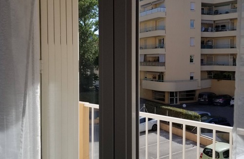 Hyeres Apartment | Terre et Mer. Appartement Situé Entre Ville Historique et Plages