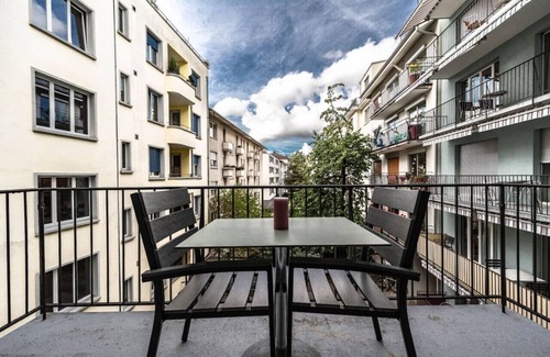 Seefeld Apartment | Terrific 1 BR flat city center/near lake (D9)