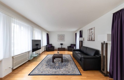 Seefeld Apartment | Terrific 1 BR flat city center/near lake (D9)