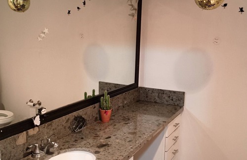 Rampart Village Apartment | Terrific 2-bedroom apartment in amazing Los Angeles with fitness room, WiFi