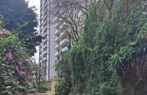 Lavington Apartment | Terrific apartment with AC in vibrant Nairobi