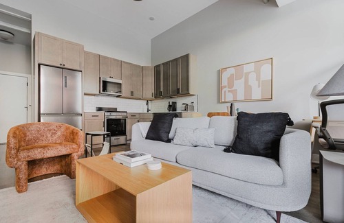 Edgewater Beach Apartment | Terrific Edgewater 1BR w/Fitness Center, Lounge & W/D, by Bluedground