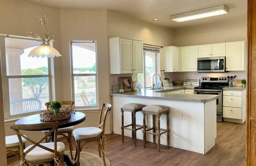 Rio Rancho House | Terrific roomy 4-bedroom with wide open vistas !