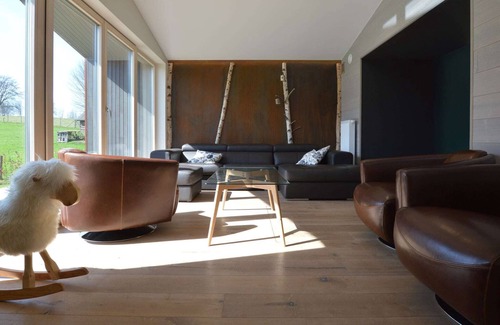 Waimes House | Test Property : Enchanting Holiday Home in Waimes with Fenced Garden