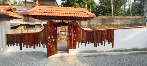 Thiruvananthapuram House | Texas Heritage Guest house 4 Bedrooms