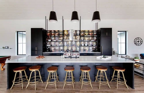 Austin House | Texas Hill Country - Luxury 5-Acre Getaway, Pool, Gourmet Kitchen, Venues Nearby