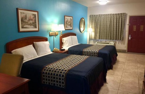 Edinburg Hotel | Texas Inn & Suites City Center at University Dr