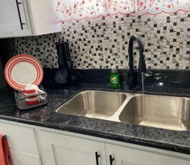 Cove Bay Apartment | Thatch Garden Apartment