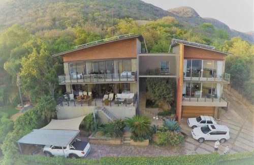 Schoemansville Apartment | Thatch View