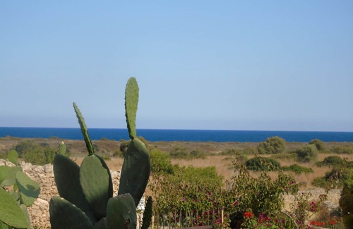 Noto House | The 1800s nest house within the Vendicari reserve