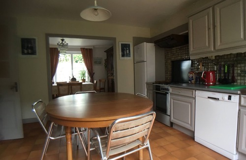 Reville House | The 36 is rated 2 *. 500 meters from the sea.