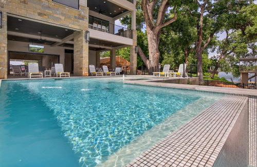 Kingsland House | The 565 Villa with Concierge Services