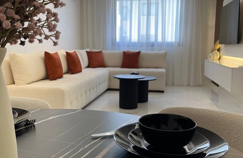 Luxus Apartment | The 818th appt