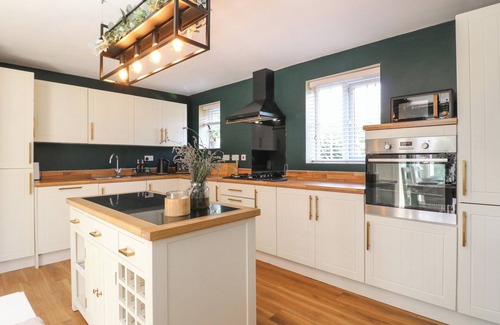 Yarnfield Cottage | THE ACTIVE RECOVERY RETREAT, pet friendly, with a garden in Stone