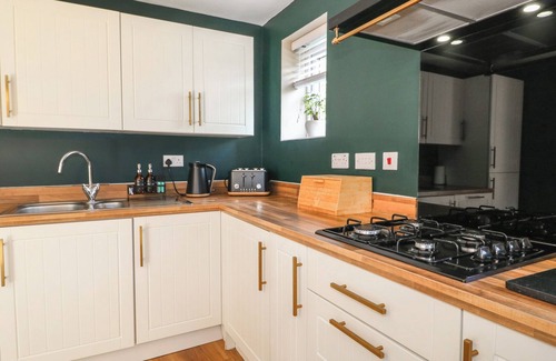 Yarnfield Cottage | THE ACTIVE RECOVERY RETREAT, pet friendly, with a garden in Stone