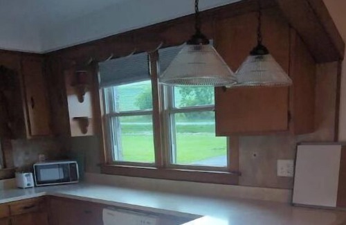 Saxton House | The Adam House in the mountains of South Central Pennsylvania