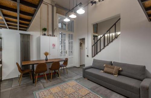 Palace District Apartment | The Address Loft 22ppl