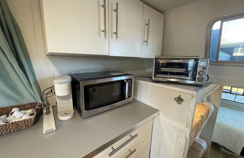 Downtown Knoxville Boat Rental | The Albatross-Houseboat DT Knox