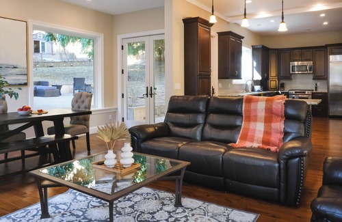 Martinez House | The Alhambra Retreat Gated Spacious Private